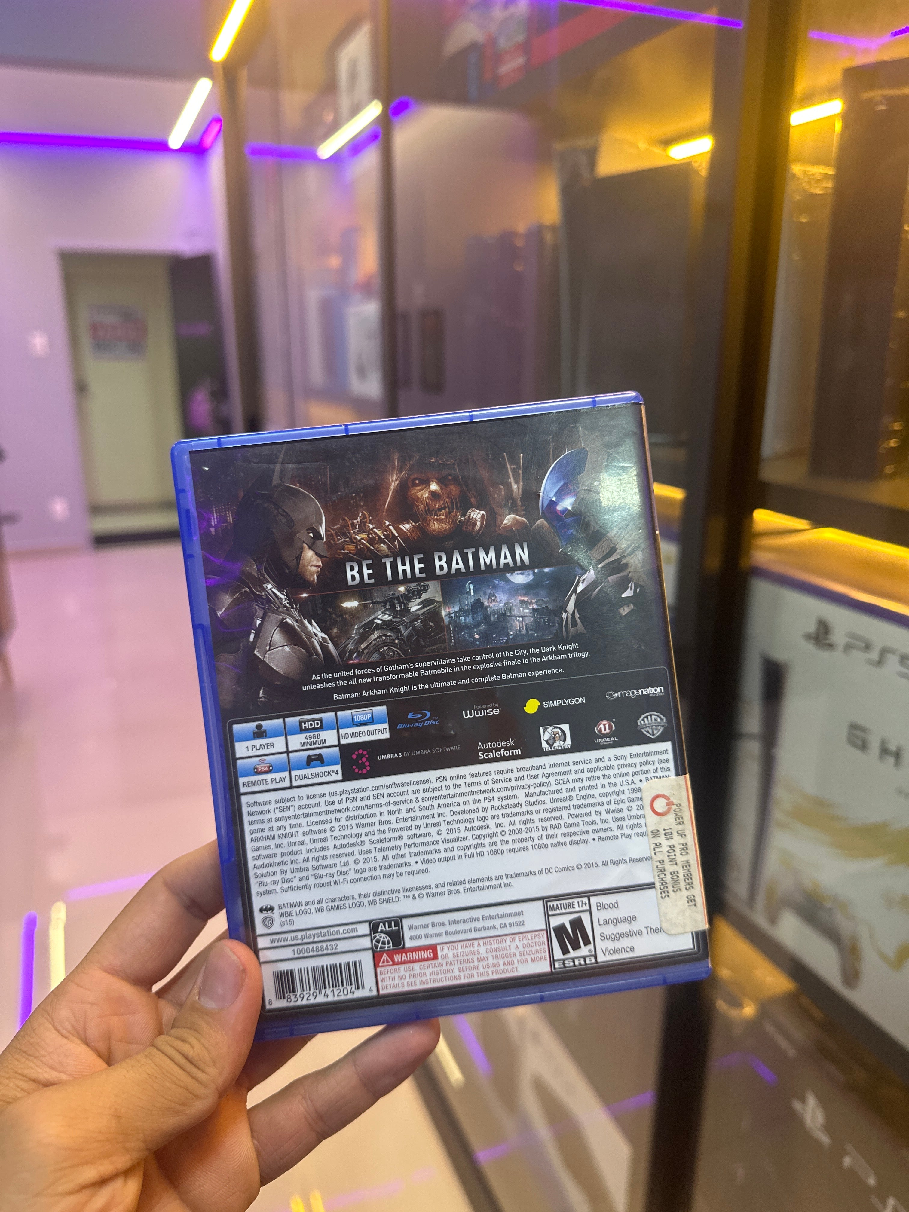 Batman: Arkham Knight Standard Edition PlayStation 4 (semi novo)
