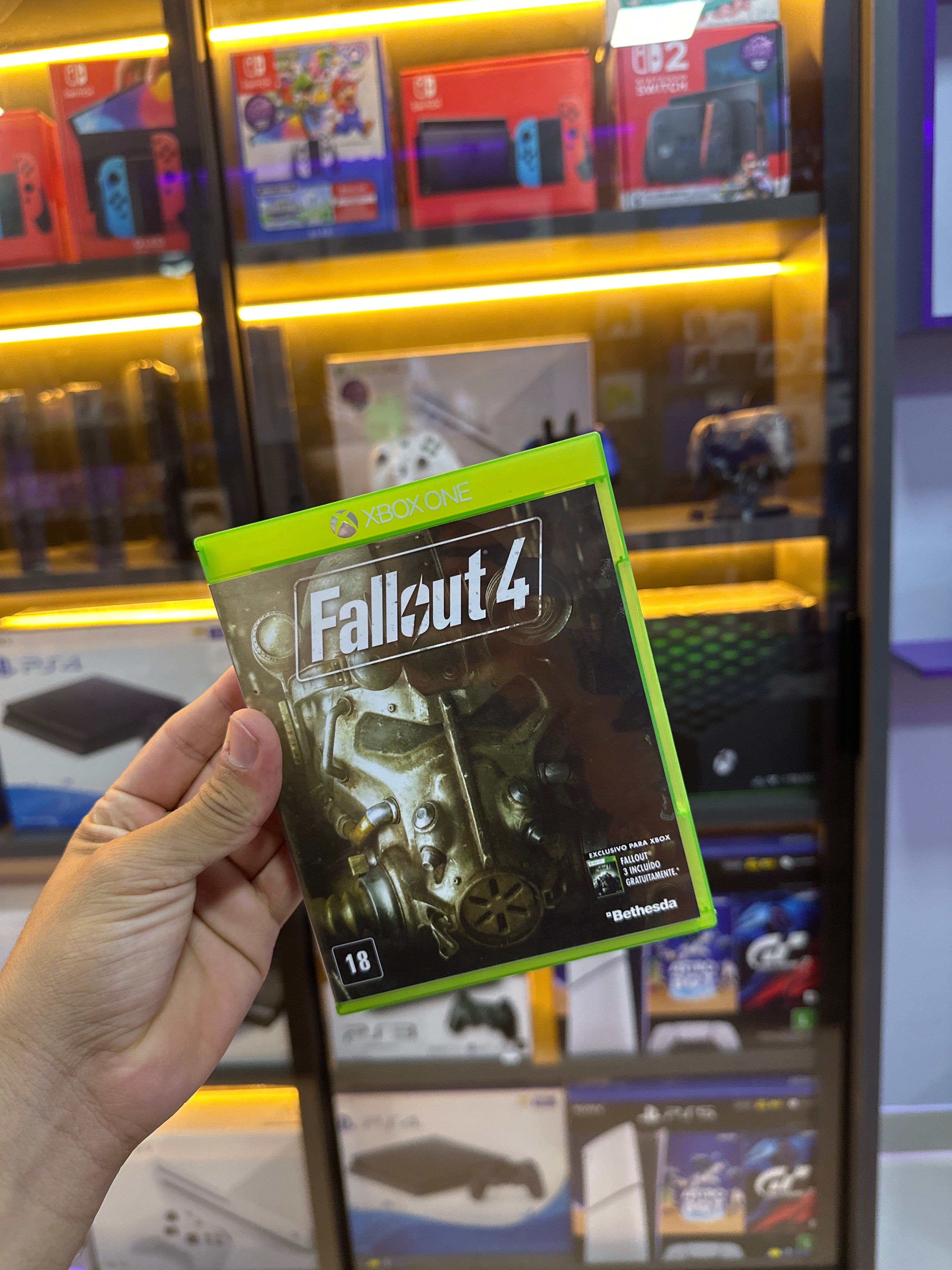 Fallout 4 Standard Edition Físico (semi novo)