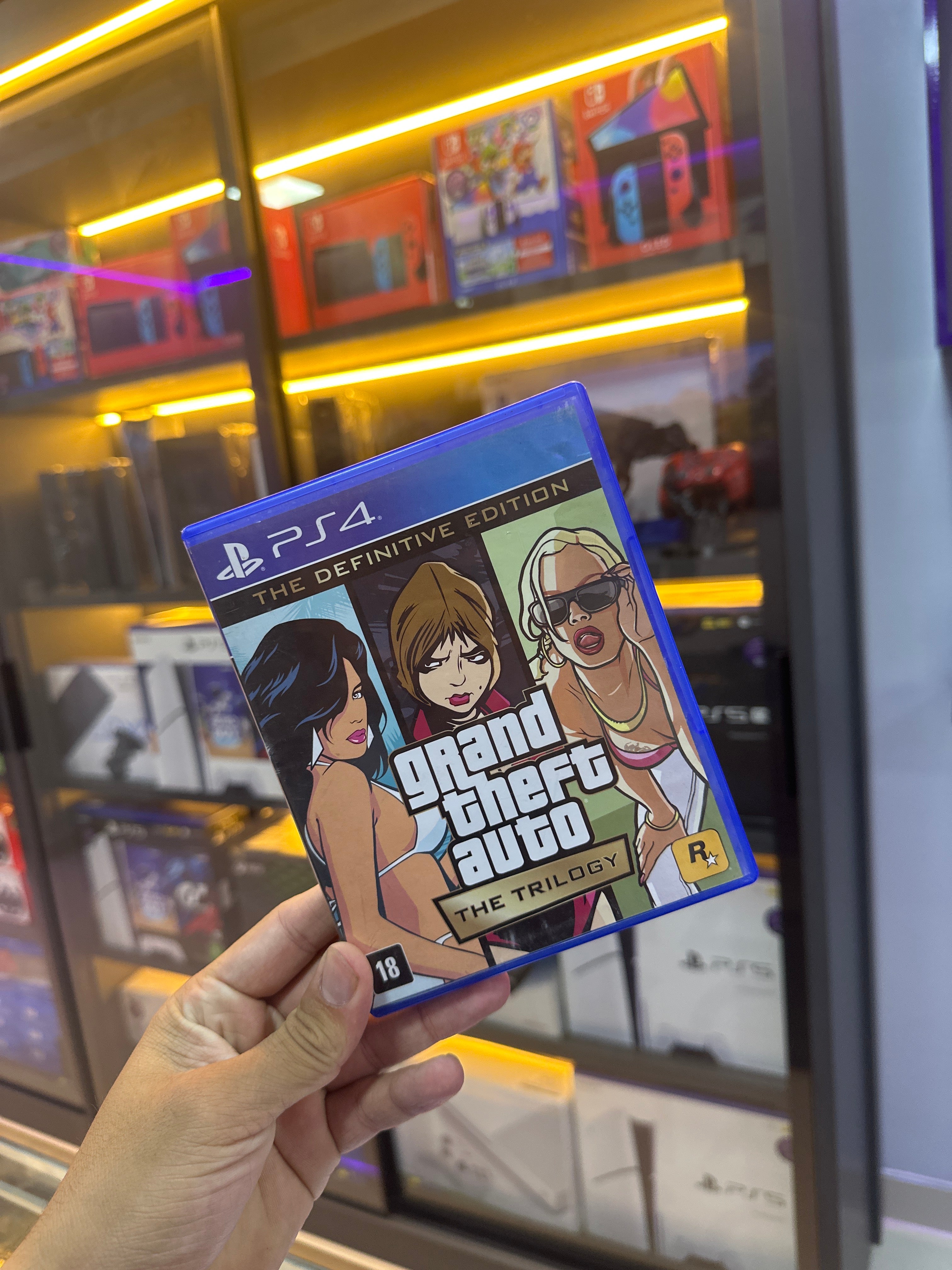 GTA The Trilogy Definitive Edition PS4 Midia Fisica ( semi novo)