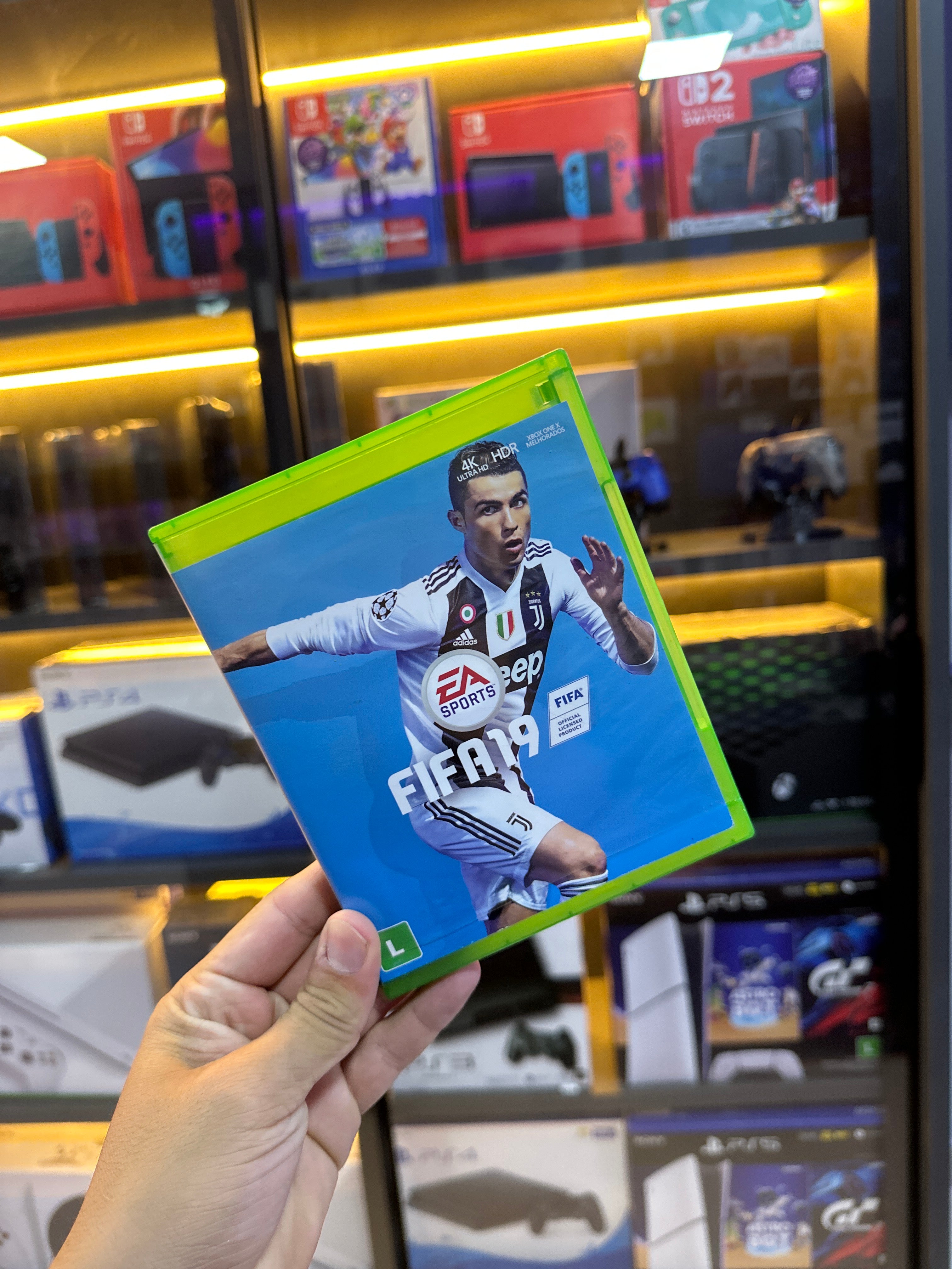 FIFA 19 Standard Edition Xbox One(semi novo)