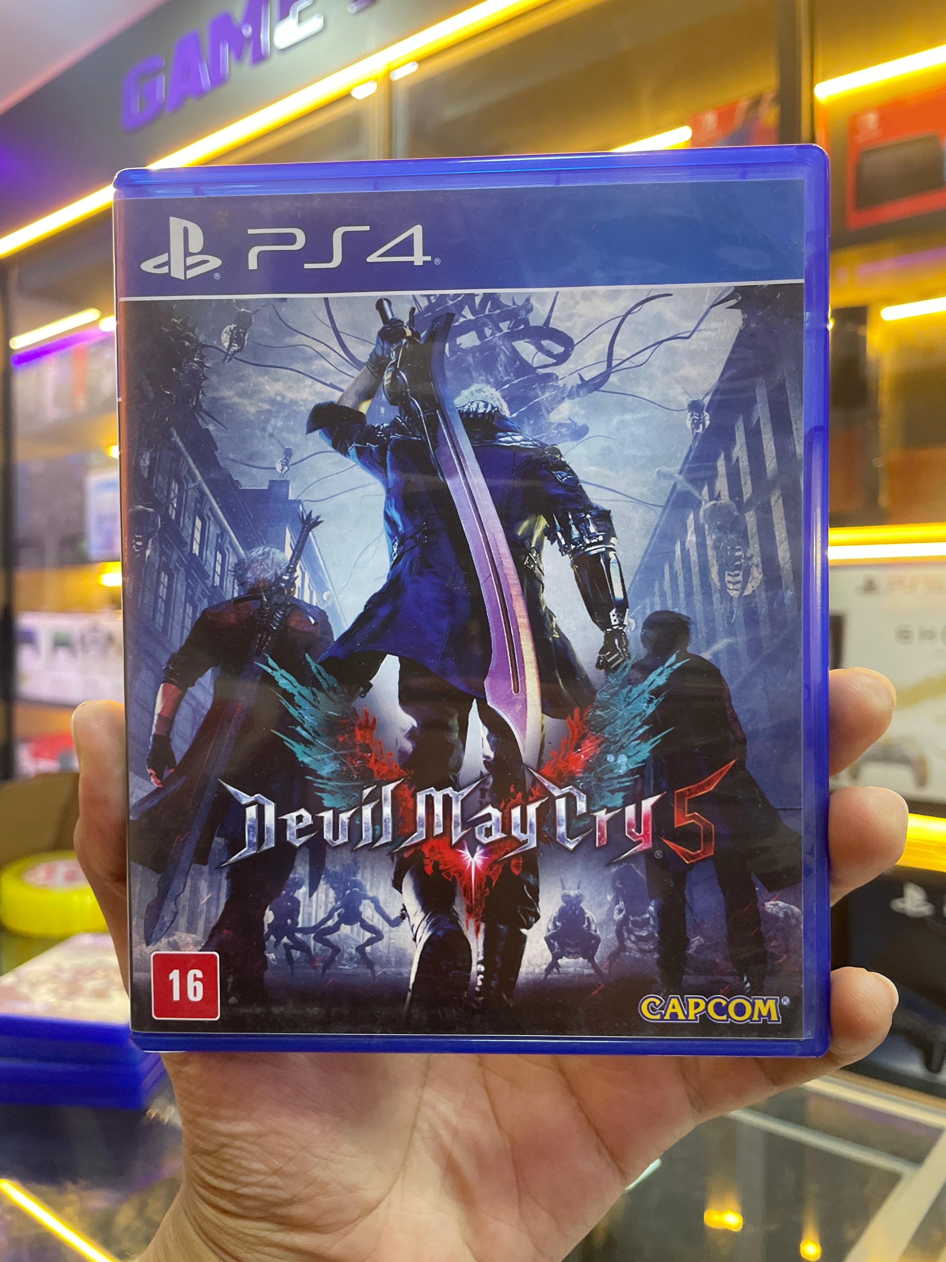 Jogo Devil May Cry 5 - PS4 (Seminovo)