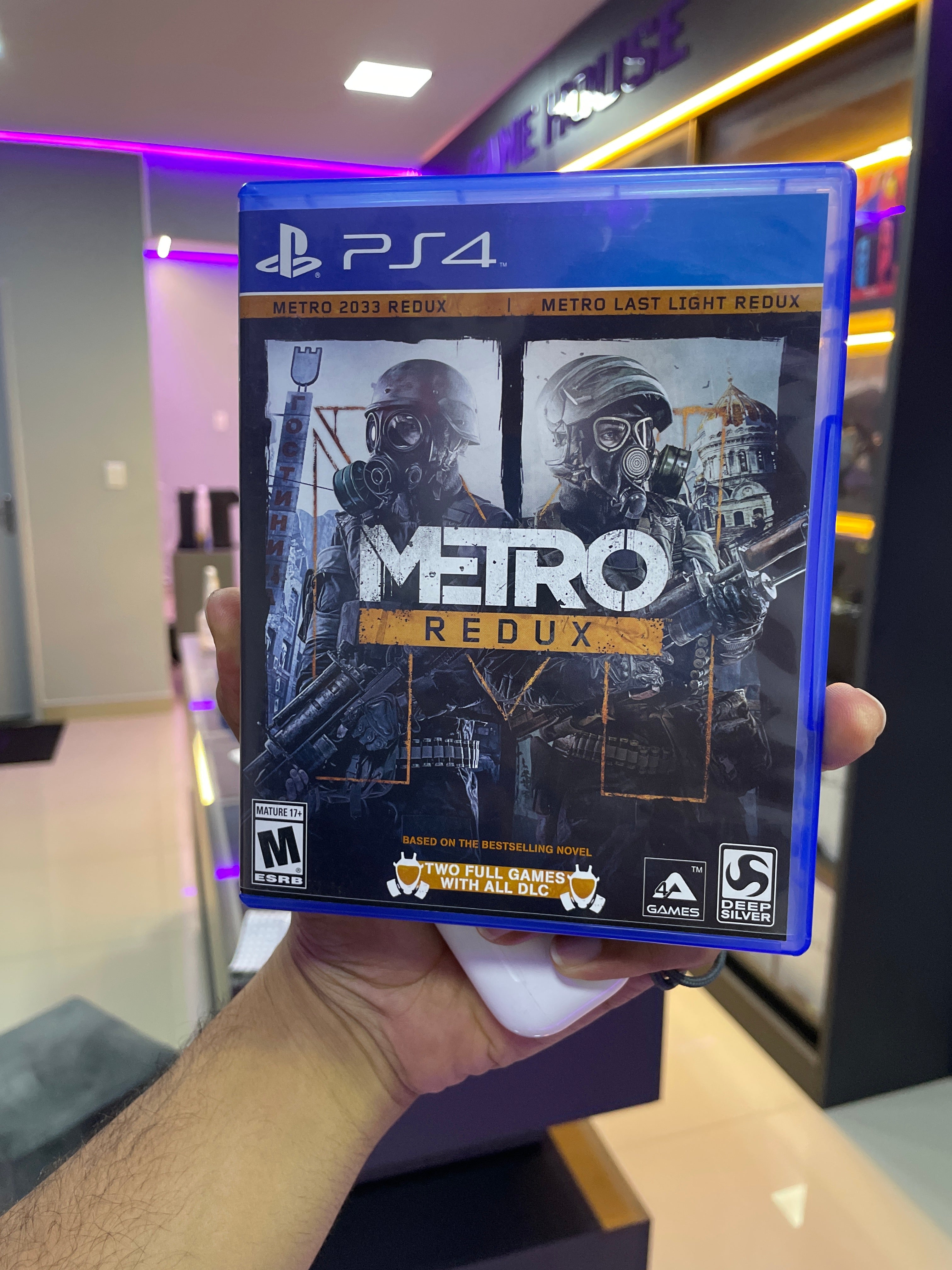 Jogo Metro Redux - PS4 (Seminovo)