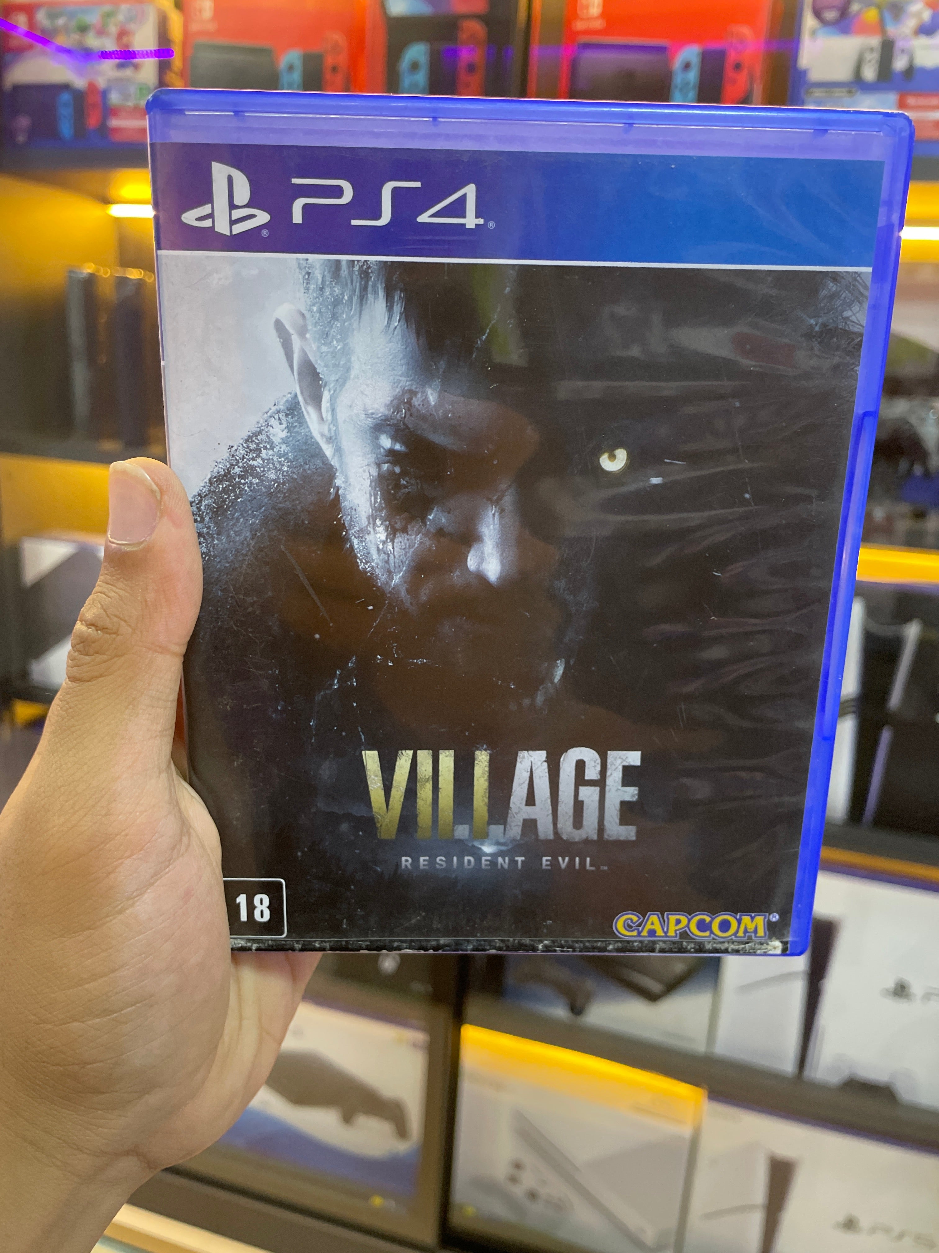 Jogo Resident Evil Village - PS4 (Seminovo)