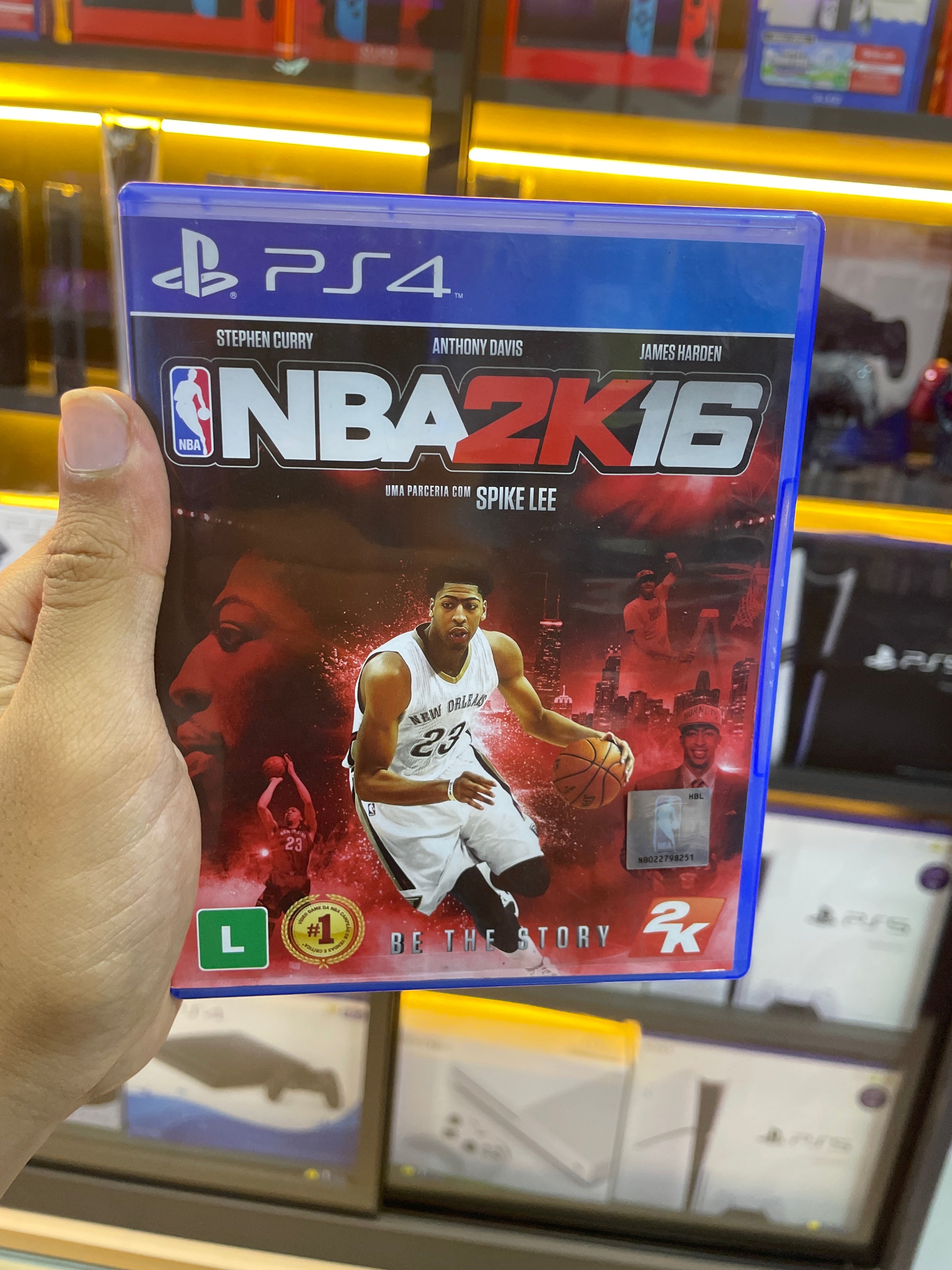 NBA 2K16 - PS4 mídia física (seminovo)