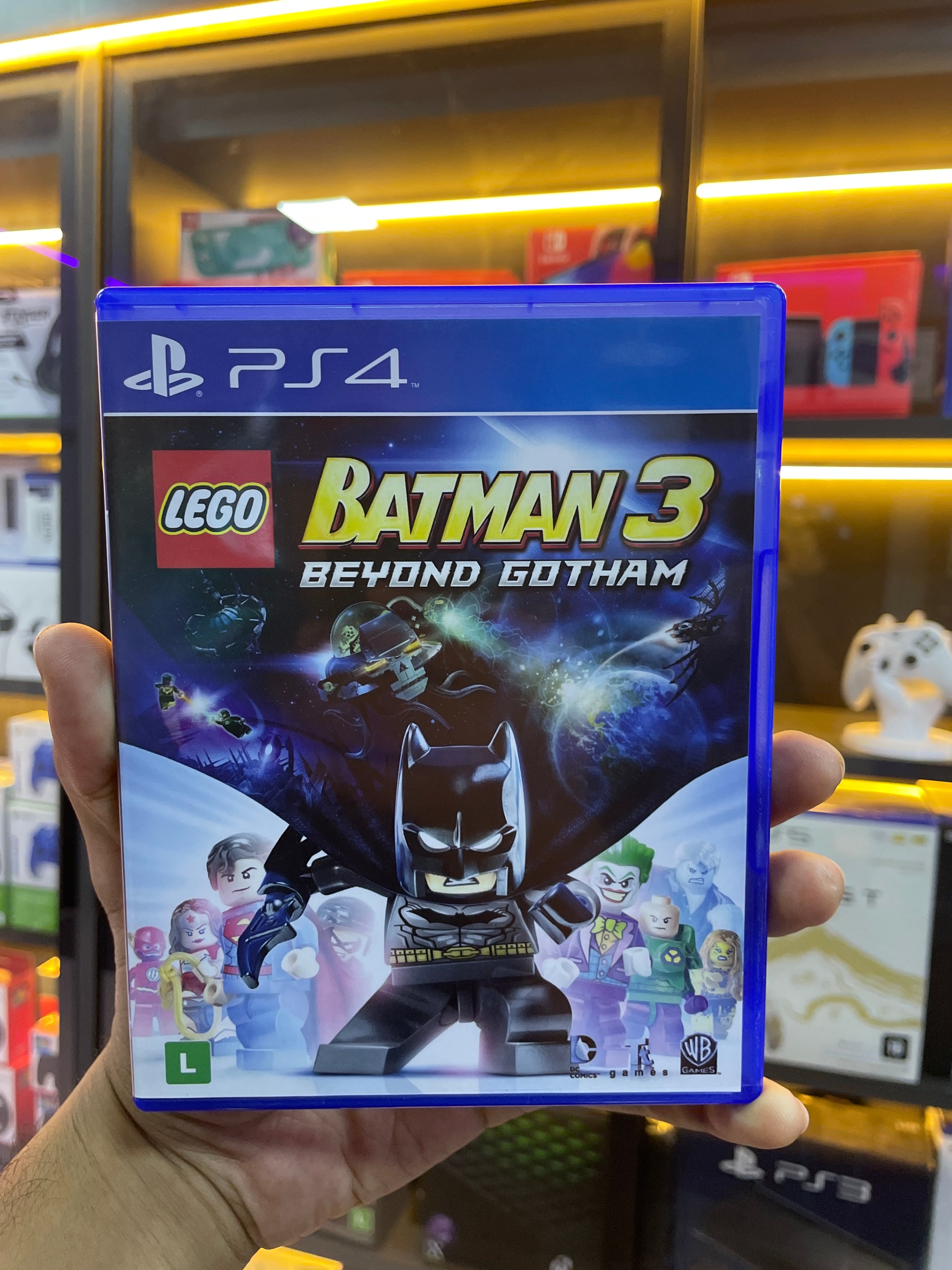 Lego Batman 3 Beyond Gotham - PS4 mídia física (Seminovo)